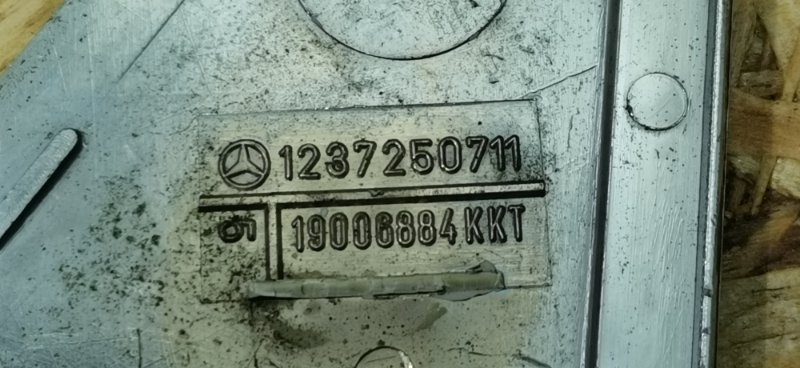 Накладка зеркала Mercedes w123 1980 Седан