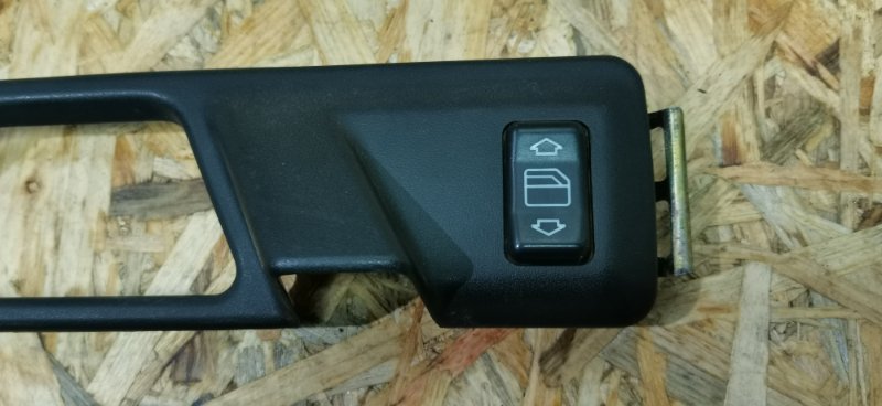 Кнопка стеклоподъемника Mercedes W124 1995 E320