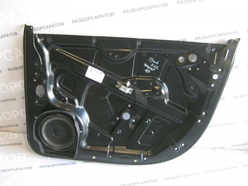 Кронштейн двери Volkswagen Touareg 2006 Кроссовер