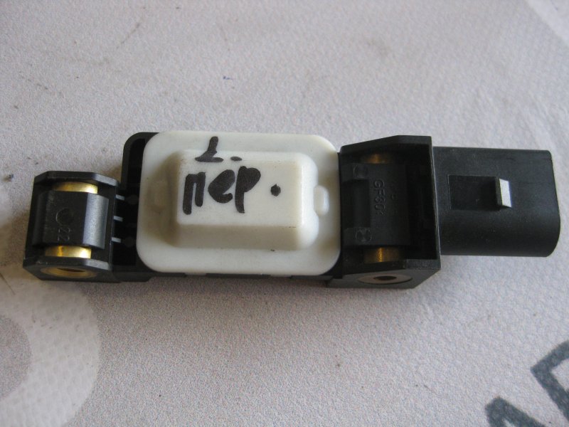 Датчик AIR BAG Volkswagen Touareg 2006 Кроссовер