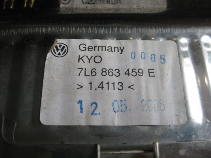 Обшивка багажника на заднюю панель хром Volkswagen Touareg 2006 Кроссовер