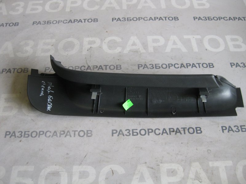 Обшивка двери багажника Volkswagen Touareg 2006 Кроссовер