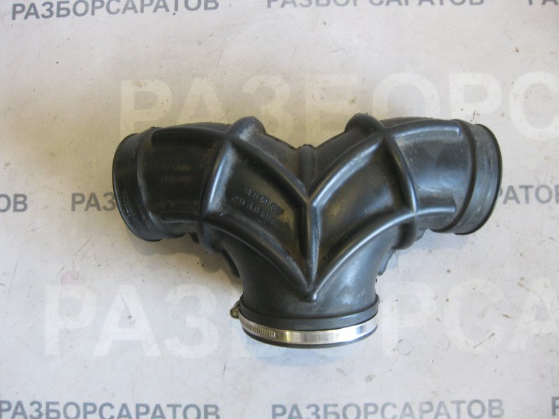 Патрубок воздушного фильтра Volkswagen Touareg 2006 Кроссовер