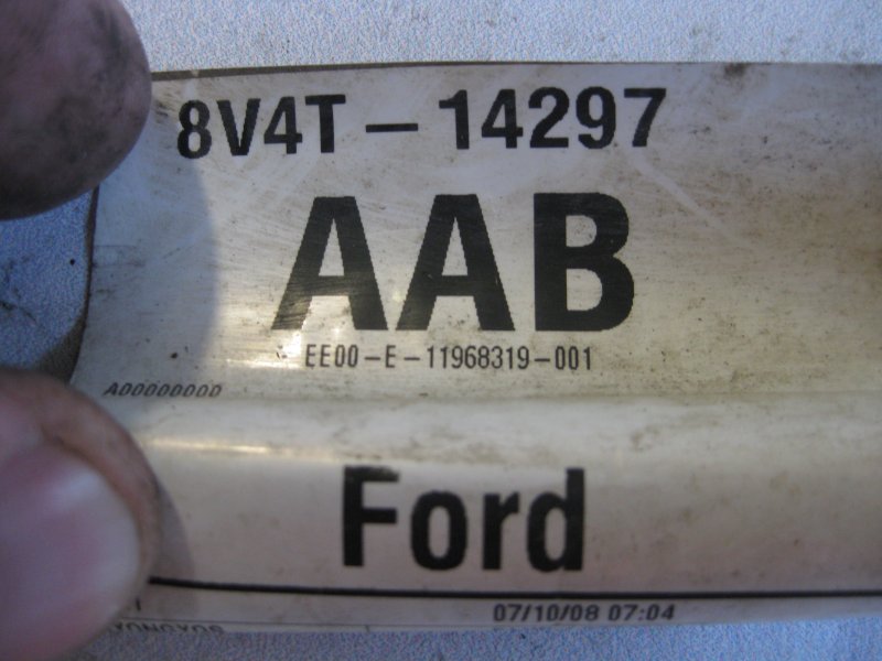 Проводка форсунок лобового стекла Ford Kuga 2008
