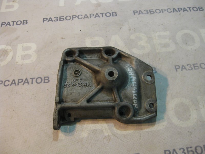 Кронштейн компрессора кондиционера Mitsubishi Pajero 3 2005