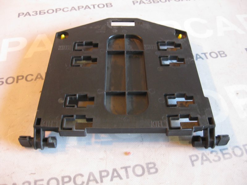 Кронштейн блока предохранителей Ford Galaxy 2006