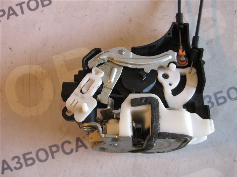 Замок двери Mitsubishi Lancer 10 2007 седан