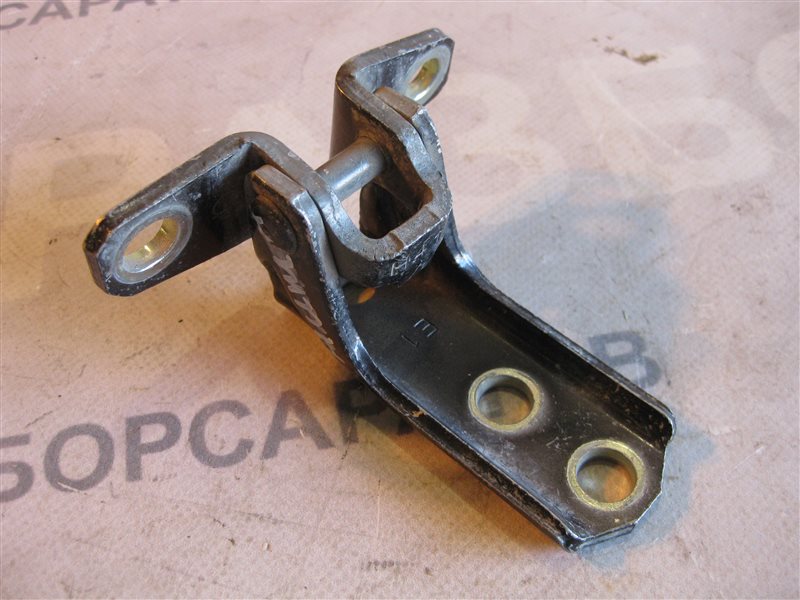 Петля двери нижняя Mitsubishi Lancer 10 2007 седан