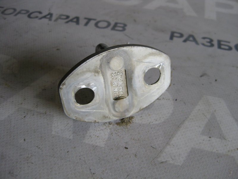 Ответная часть замка двери Volkswagen Touareg 2006 Кроссовер