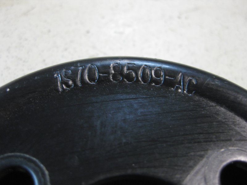 Шкив помпы Ford Galaxy 2006