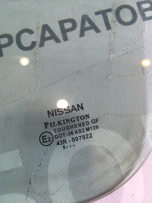 Стекло (форточка) Nissan Almera N16 2005 хэтчбек