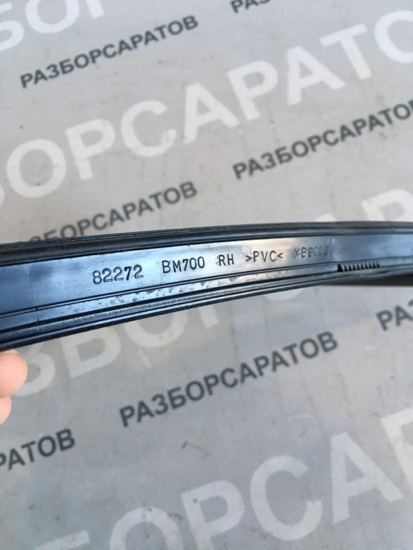 Уплотнитель форточки Nissan Almera N16 2005 хэтчбек