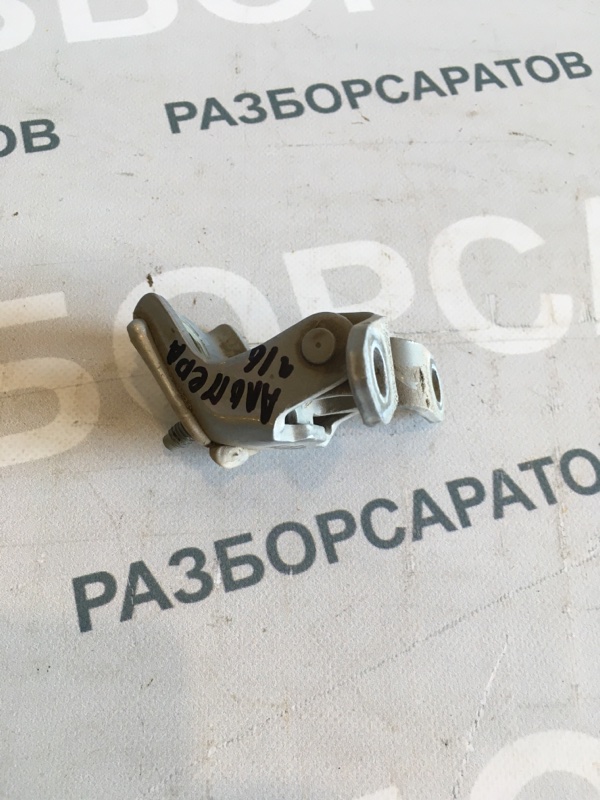 Петля двери верхняя Nissan Almera N16 2005 хэтчбек