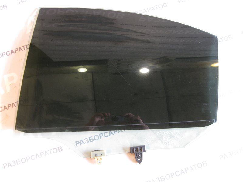 Стекло двери Nissan Primera P12 2003 хэтчбек