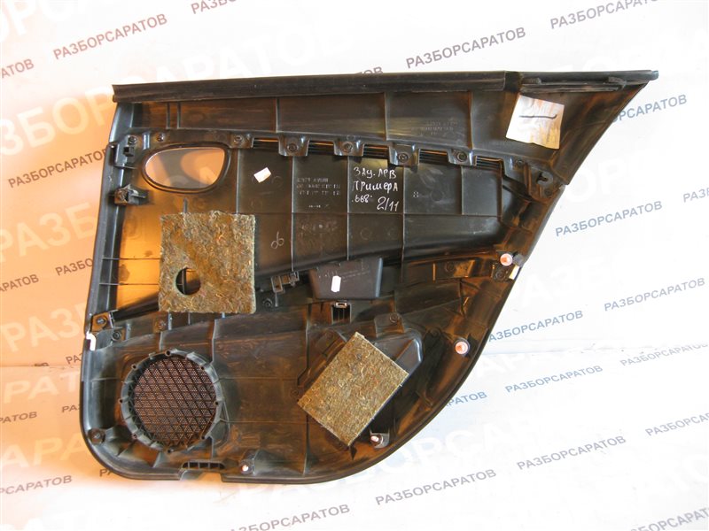 Обшивка двери Nissan Primera P12 2003 хэтчбек