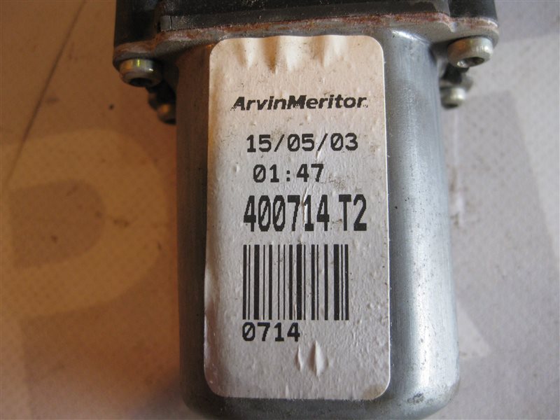 Моторчик стеклоподъемника Nissan Primera P12 2003 хэтчбек