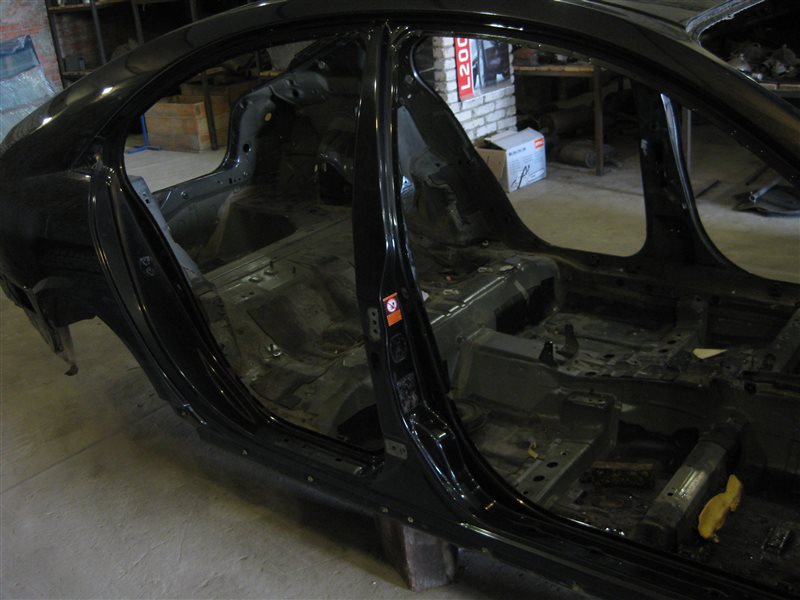 Стойка средняя Nissan Primera P12 2003 хэтчбек