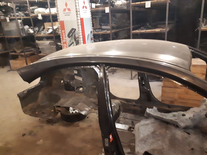 Стойка средняя Nissan Primera P12 2003 хэтчбек