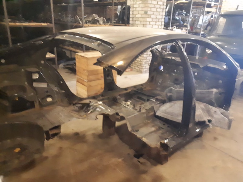 Стойка средняя Nissan Primera P12 2003 хэтчбек