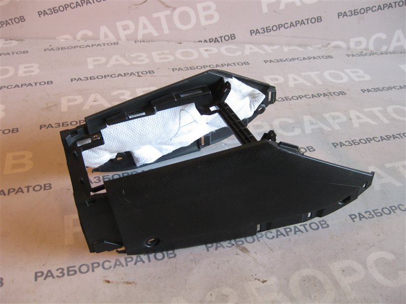 Консоль между сидений Nissan Primera P12 2003 хэтчбек