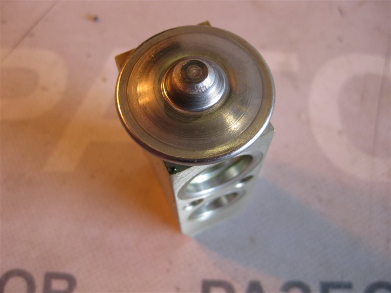Клапан кондиционера Nissan Primera P12 2003 хэтчбек