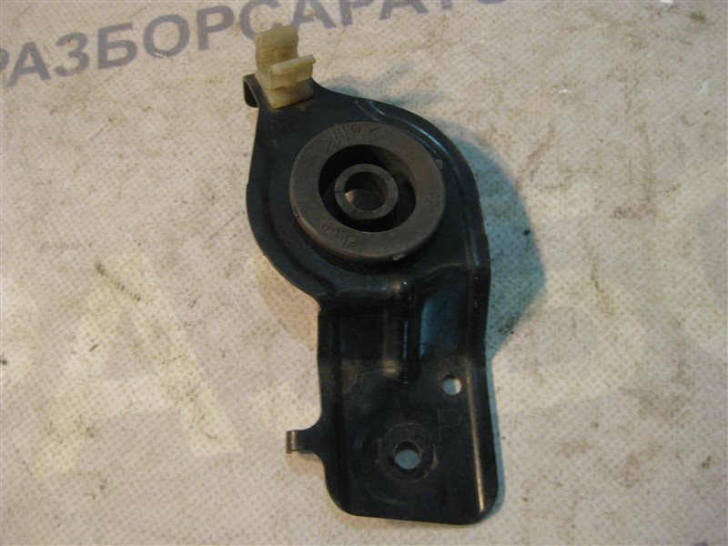 Кронштейн радиатора Nissan Primera P12 2003 хэтчбек