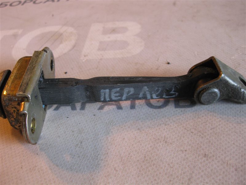 Ограничитель двери Nissan Primera P12 2003 хэтчбек