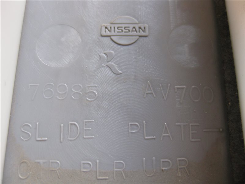 Обшивка стойки средней Nissan Primera P12 2003 хэтчбек