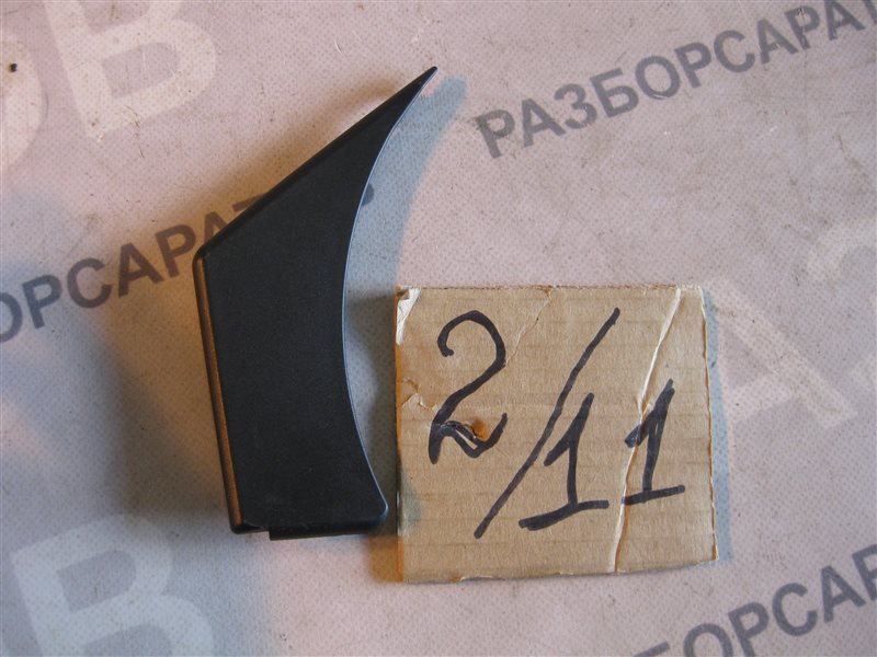 Накладка двери ( уголок ) Nissan Primera P12 2003 хэтчбек