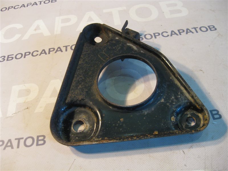 Кронштейн балки Nissan Primera P12 2003 хэтчбек