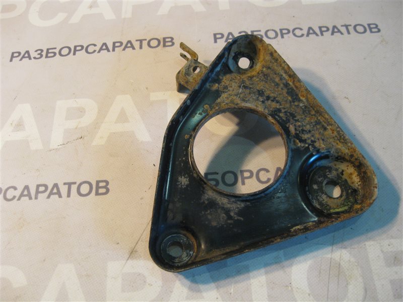 Кронштейн балки Nissan Primera P12 2003 хэтчбек