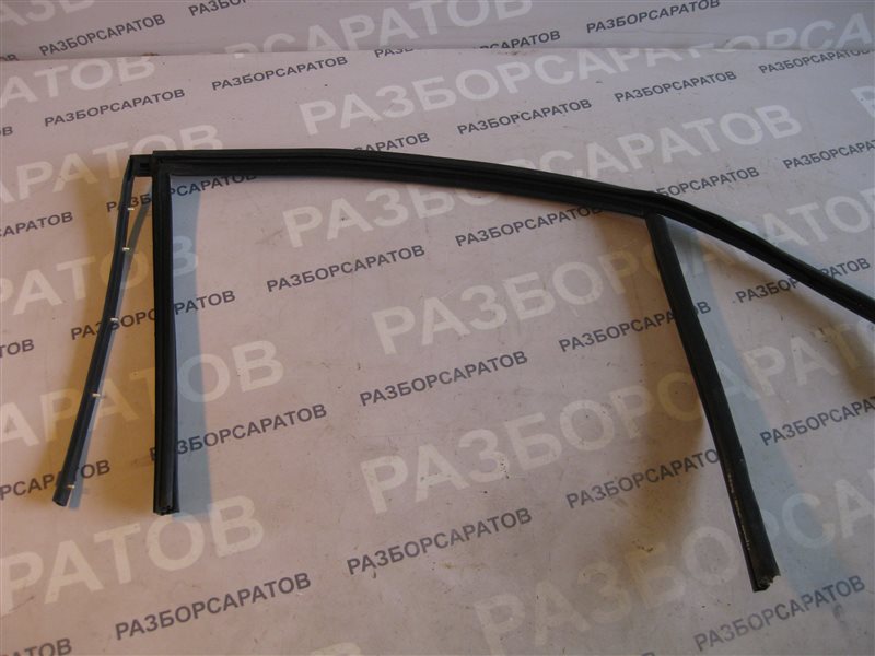 Уплотнитель стекла двери Nissan Primera P12 2003 хэтчбек