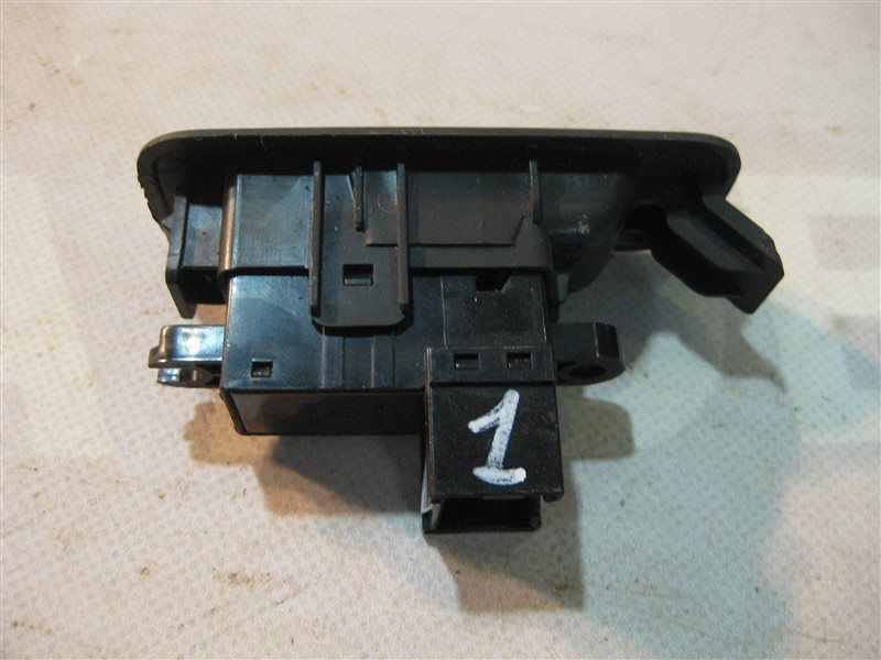 Кнопка стеклоподъёмника №1 Nissan Primera P12 2004 седан