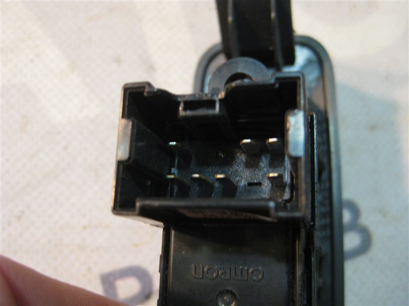 Кнопка стеклоподъёмника №2 Nissan Primera P12 2004 седан