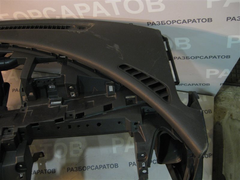 Торпедо Nissan Primera P12 2004 седан
