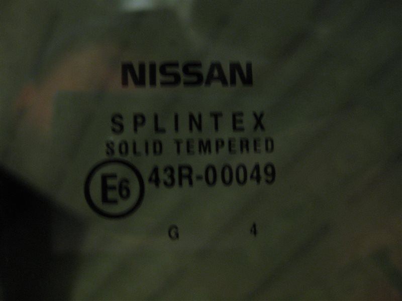 Стекло двери Nissan Primera P12 2004 седан