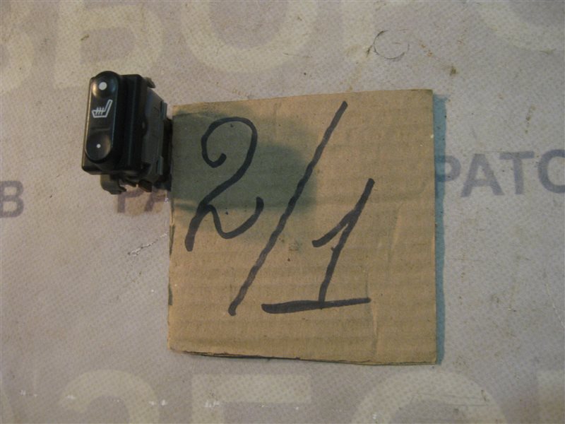 Кнопка обогрева сидений Nissan Primera P12 2004 седан