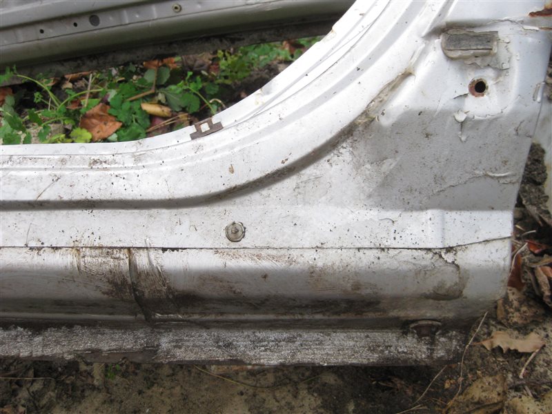 Стойка средняя с частью порога Nissan Primera P12 2004 седан
