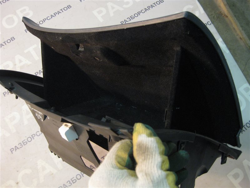 Бардачок Nissan Primera P12 2004 седан