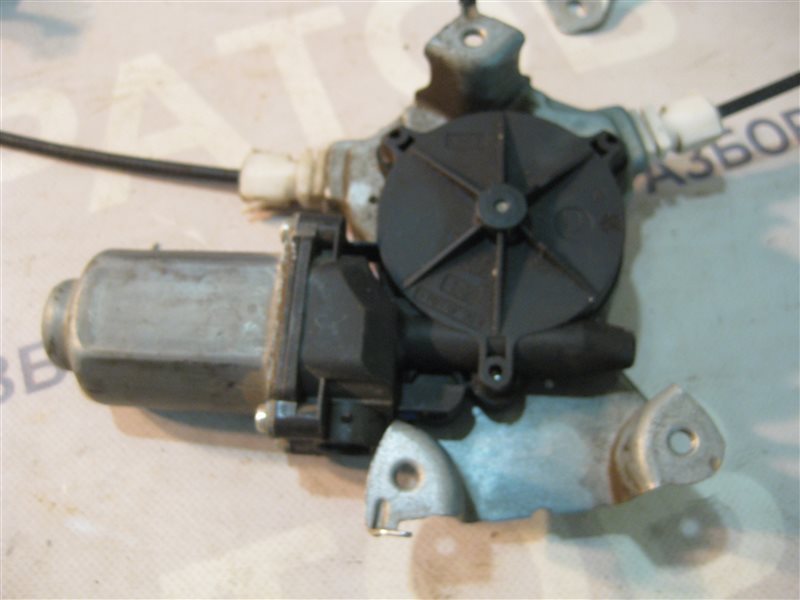 Механизм стеклоподъемника с мотором Nissan Primera P12 2004 седан