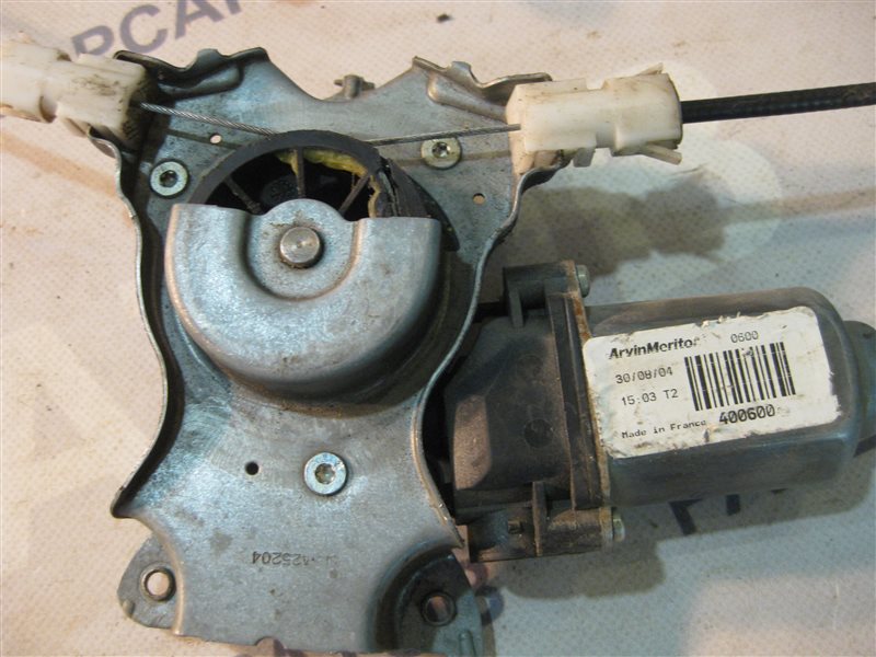 Механизм стеклоподъемника с мотором Nissan Primera P12 2004 седан