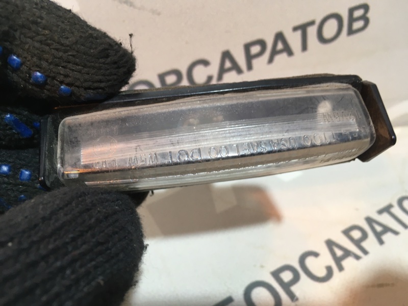 Фонарь подсветки номера Toyota Camry 2004 седан