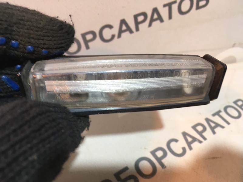 Фонарь подсветки номера Toyota Camry 2004 седан