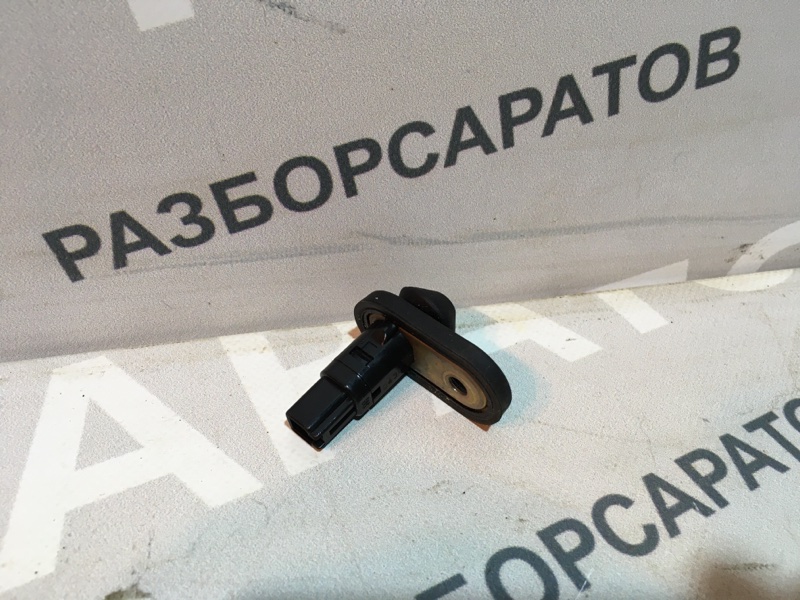 Концевик двери Toyota Camry 2004 седан