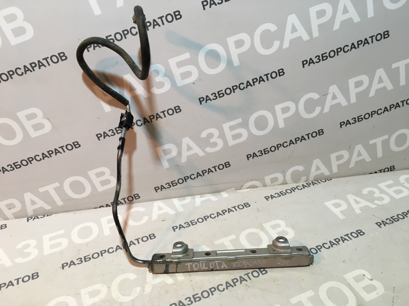 Рейка топливная (рампа) Toyota Corolla 2008 седан