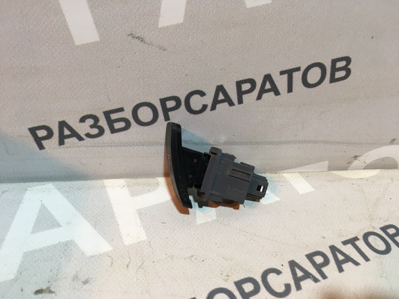 Кнопка аварийной сигнализации Toyota Corolla 2008 седан