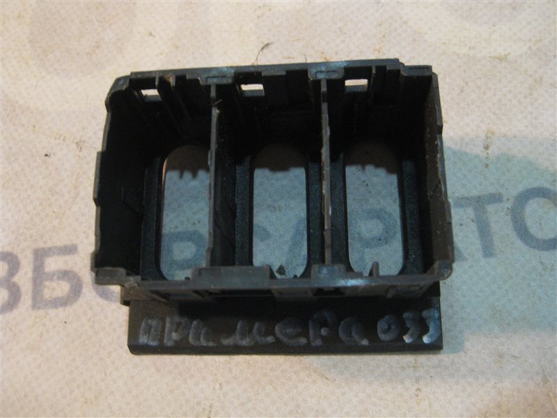 Накладка кнопок обогрева Nissan Primera P12 2004 седан