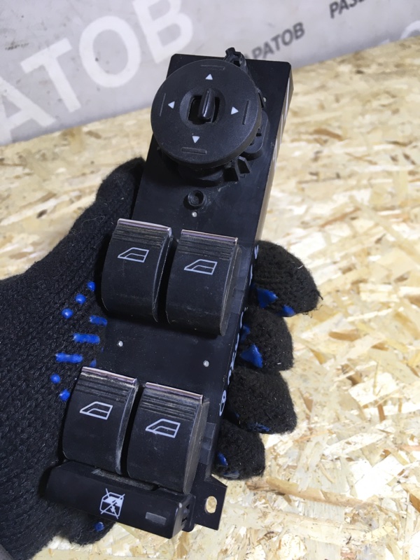 Блок управления стеклоподъемниками Ford Focus II 2008 седан
