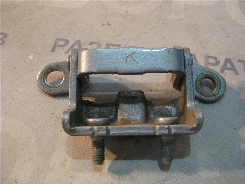 Петля двери верхняя Nissan Primera P12 2004 седан