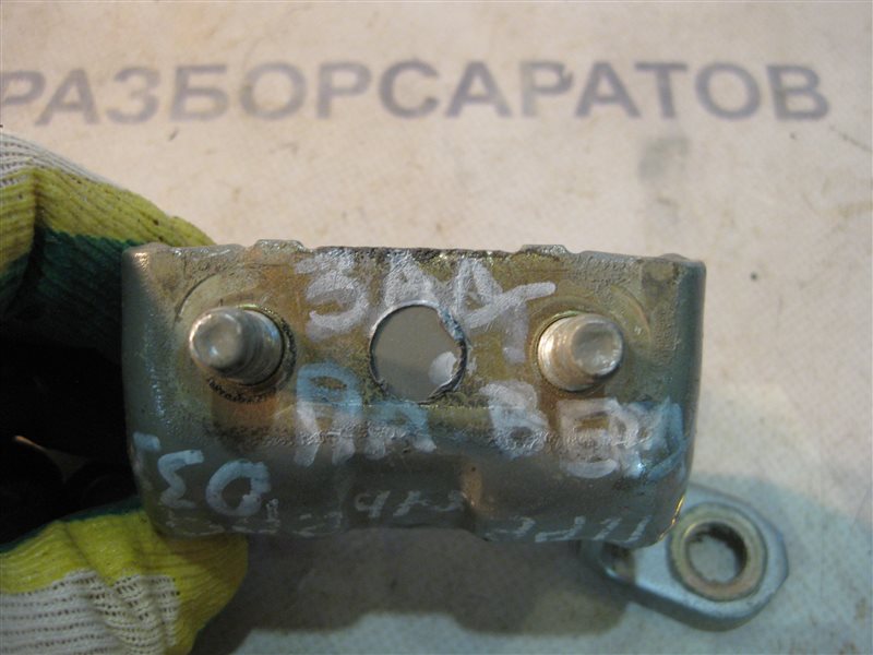 Петля двери верхняя Nissan Primera P12 2004 седан